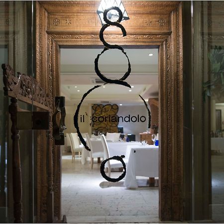 קטאניה Romano Palace Luxury Hotel מראה חיצוני תמונה Restaurant Sorandolo