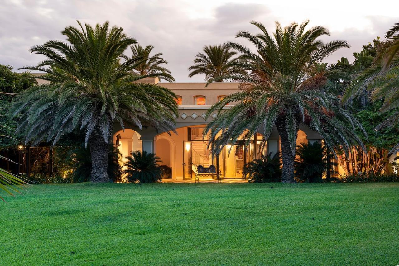 קטאניה Romano Palace Luxury Hotel מראה חיצוני תמונה Villa in the compound