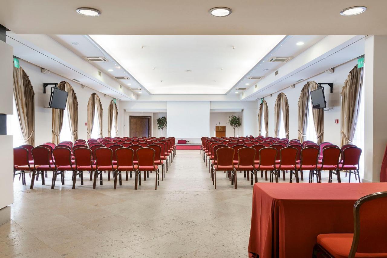 קטאניה Romano Palace Luxury Hotel מראה חיצוני תמונה The main conference room