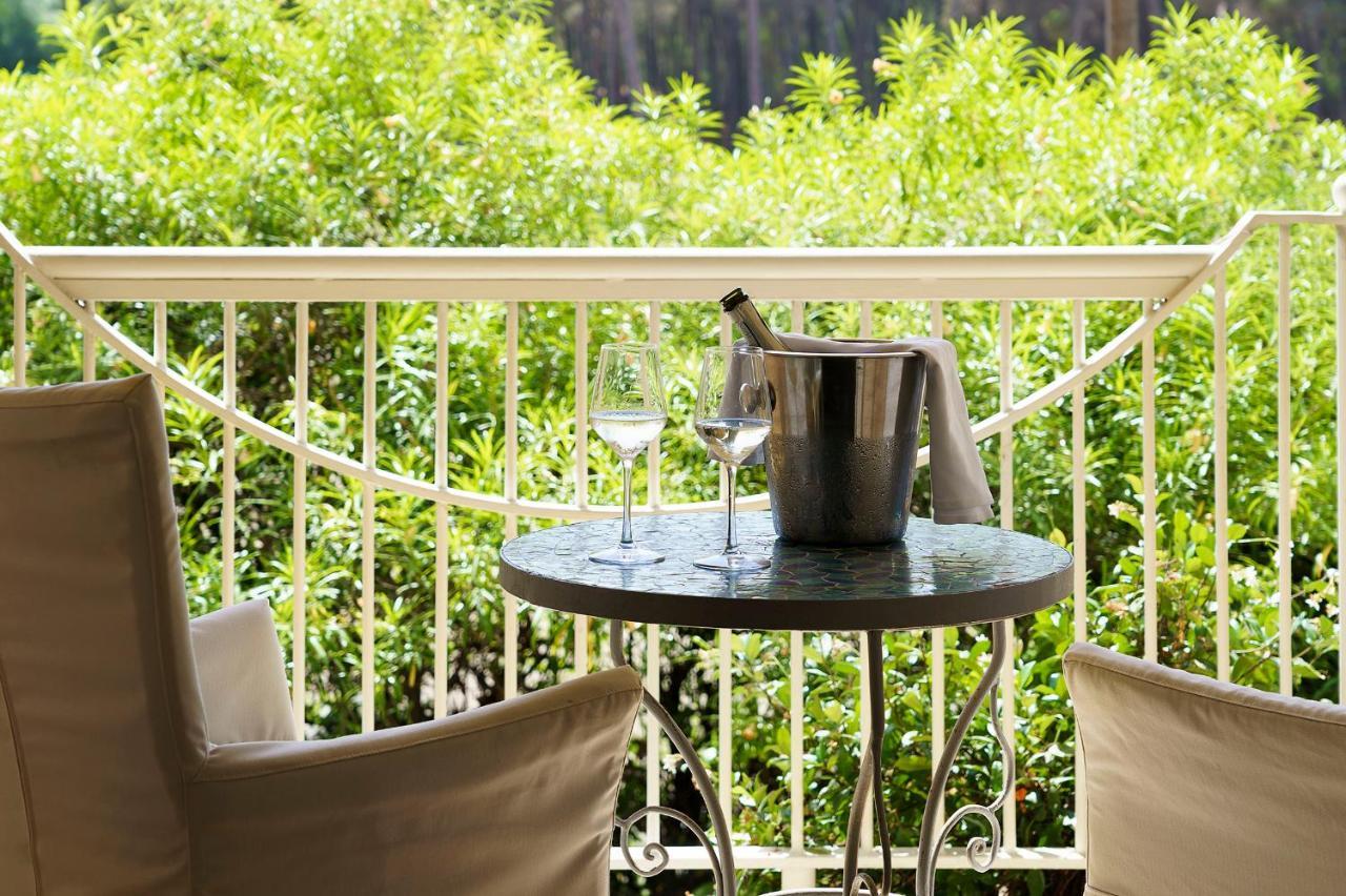 קטאניה Romano Palace Luxury Hotel מראה חיצוני תמונה A balcony