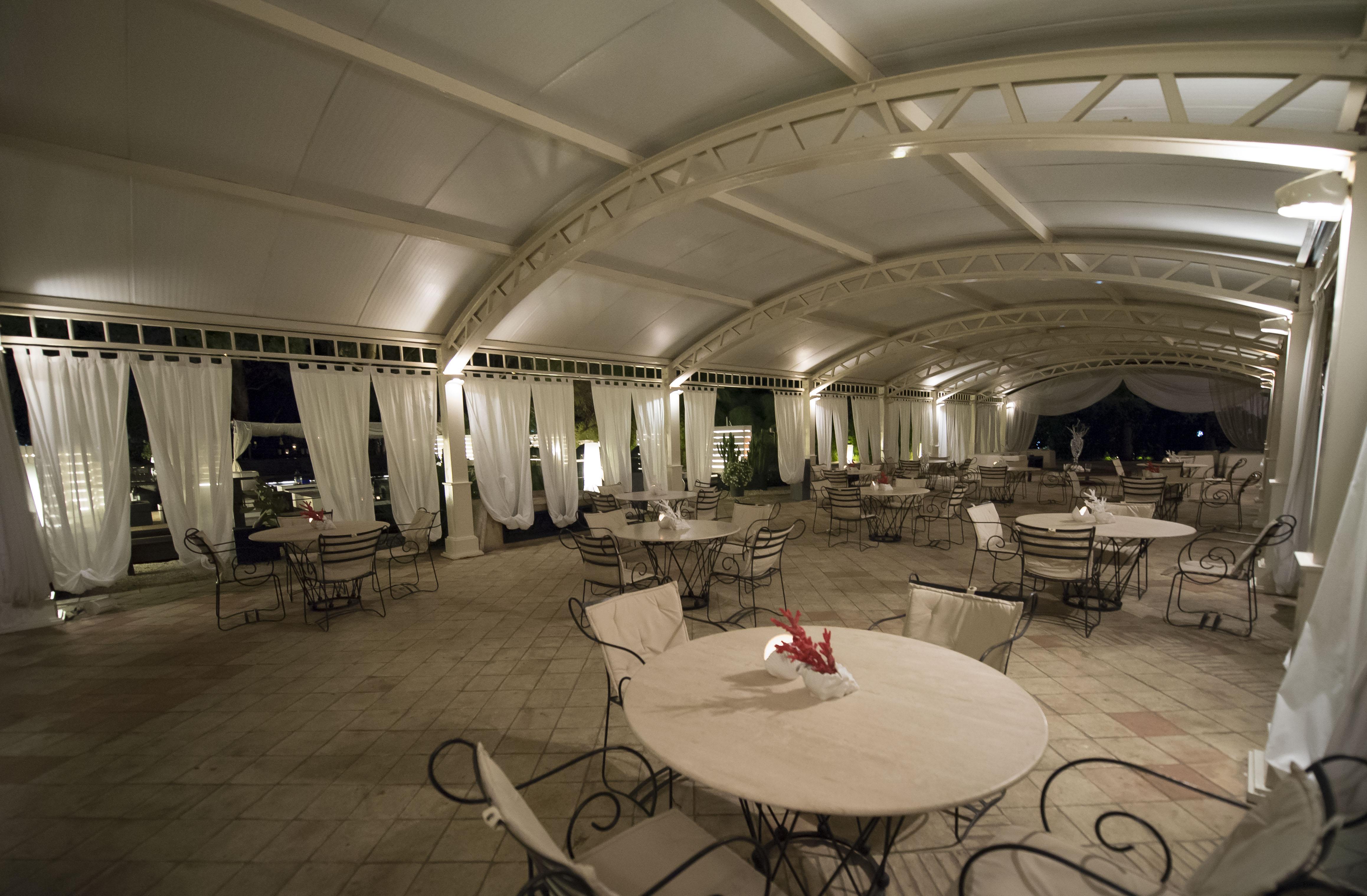 קטאניה Romano Palace Luxury Hotel מראה חיצוני תמונה The interior of the restaurant